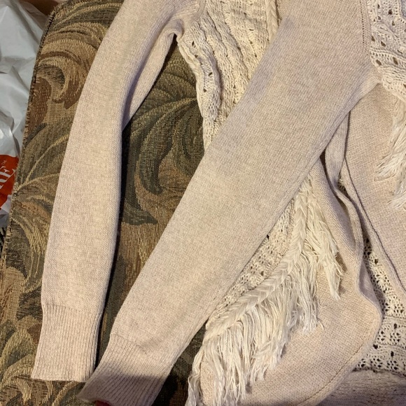 Anthro Knitted and Knotted Circle Fringe Cardi - Picture 4 of 8